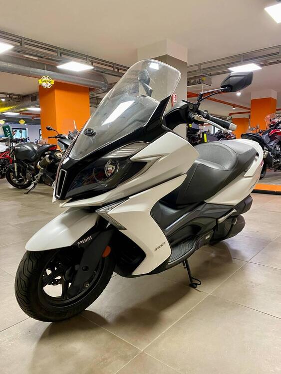 Kymco Downtown 350i ABS (2015 - 17) (3)