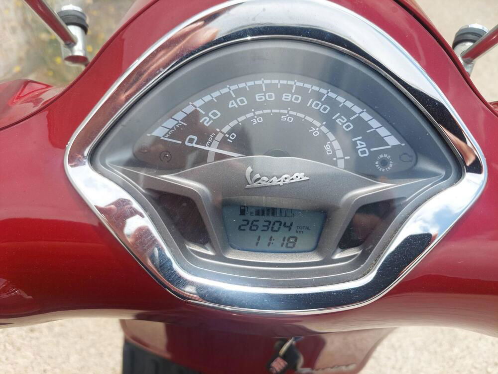 Vespa GTS 300 Touring ABS (2017 - 19) (4)