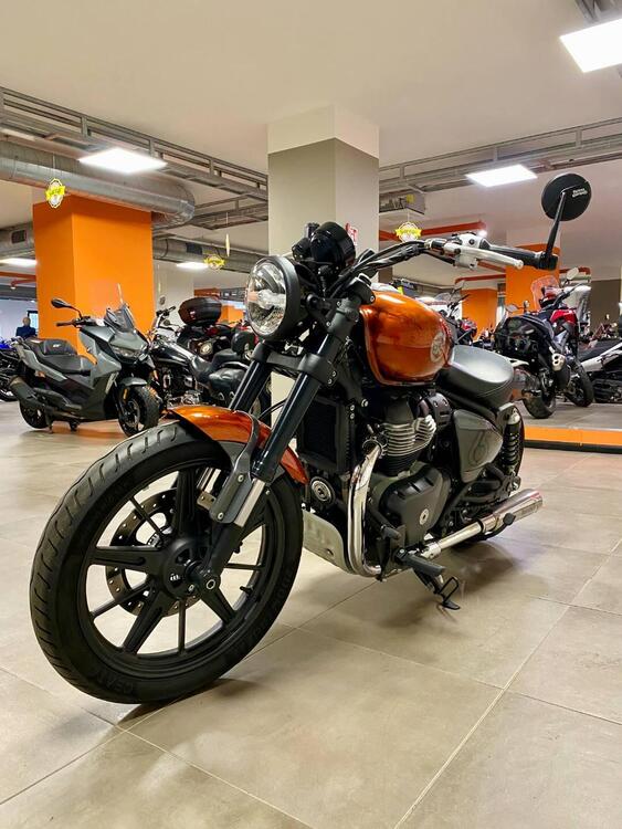 Royal Enfield Super Meteor 650 (2023 - 24) (3)