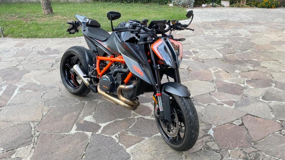 KTM 1290 Super Duke R (2021)