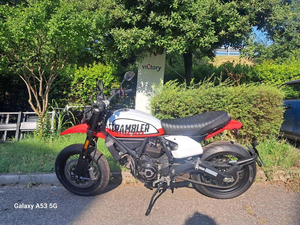 Ducati Scrambler 800 Urban Motard (2022) (2)