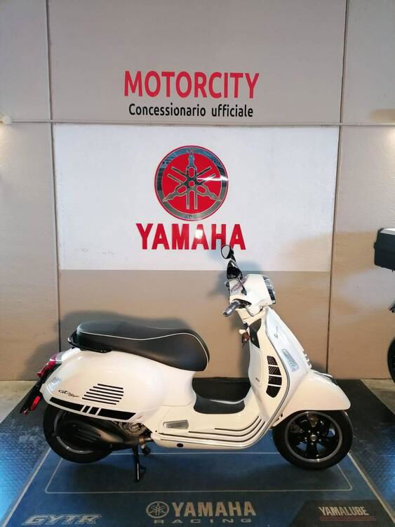 Vespa GTS 300 Super Hpe (2021 - 22)