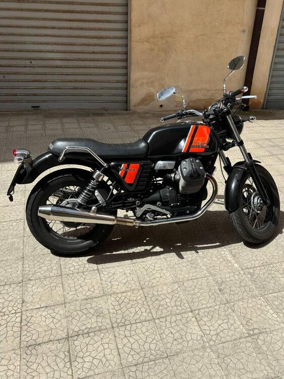 Moto Guzzi V7 Special (2012 - 14)