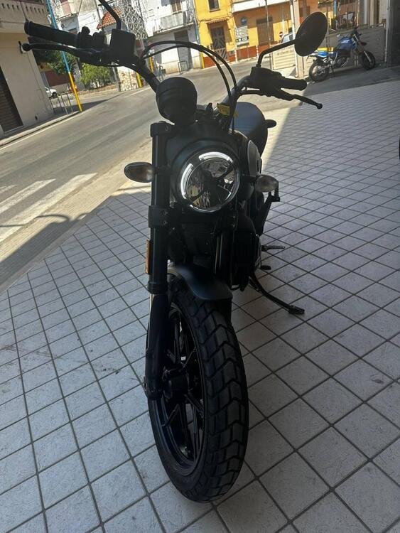 Ducati Scrambler 800 Icon Dark (2021 - 22) (2)