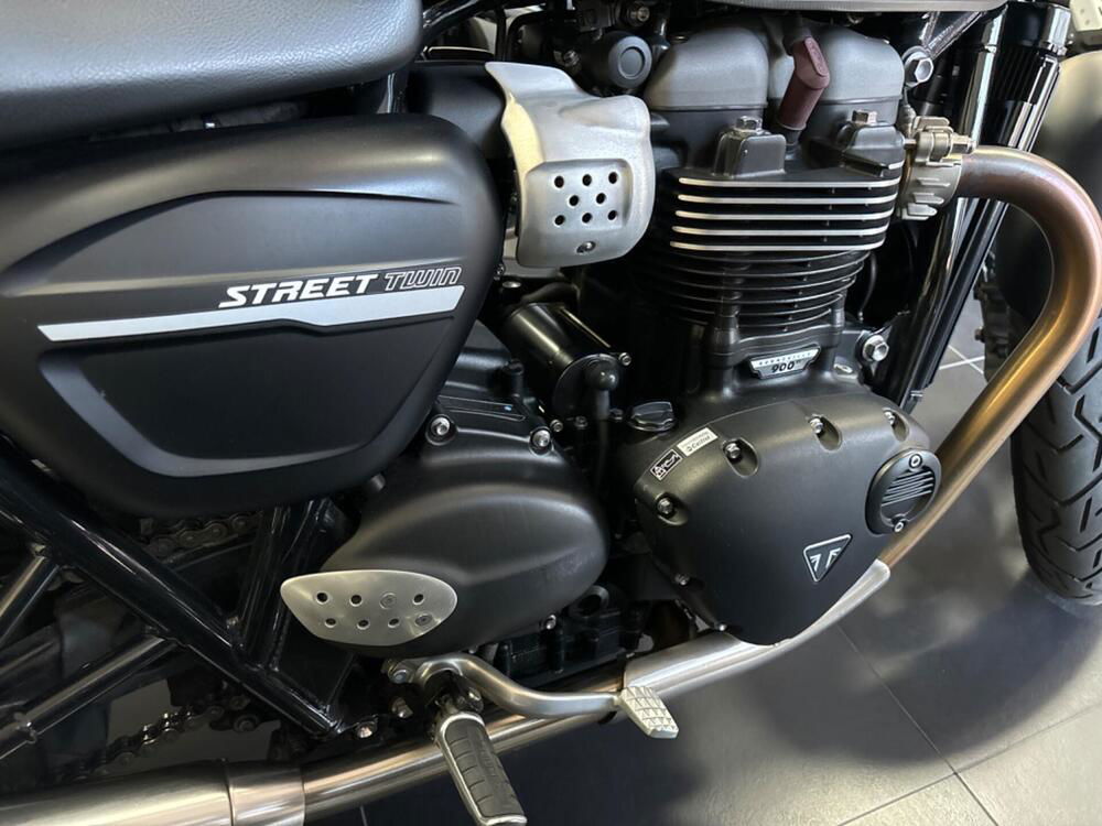 Triumph Street Twin 900 (2019 - 20) (4)