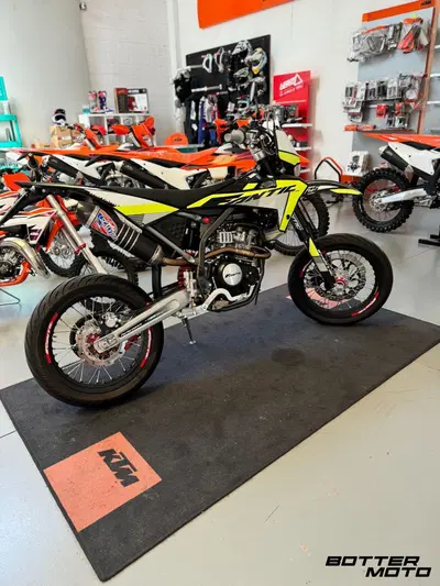 Fantic Motor Motard 125 Performance 4t (2020) usata