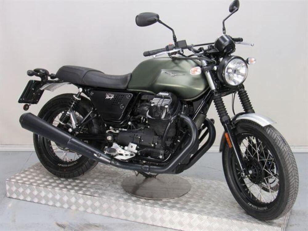 Moto Guzzi V7 III Rough (2018 - 20) (2)