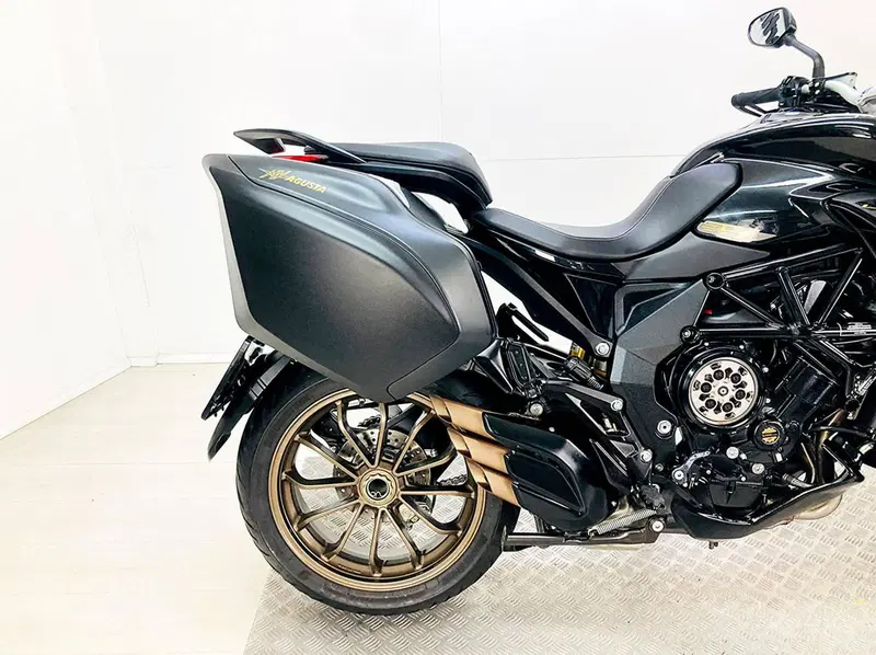 MV Agusta Turismo Veloce 800 Lusso SCS (2021 - 26) (6)