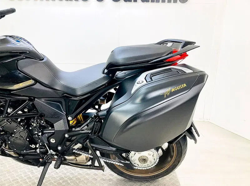 MV Agusta Turismo Veloce 800 Lusso SCS (2021 - 26) (17)