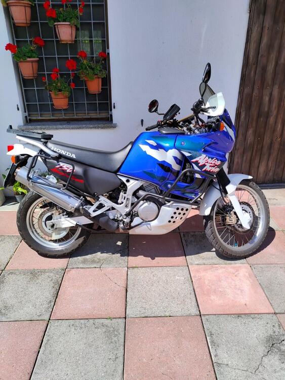 Honda Africa Twin XRV 750 (1996 - 02) (2)