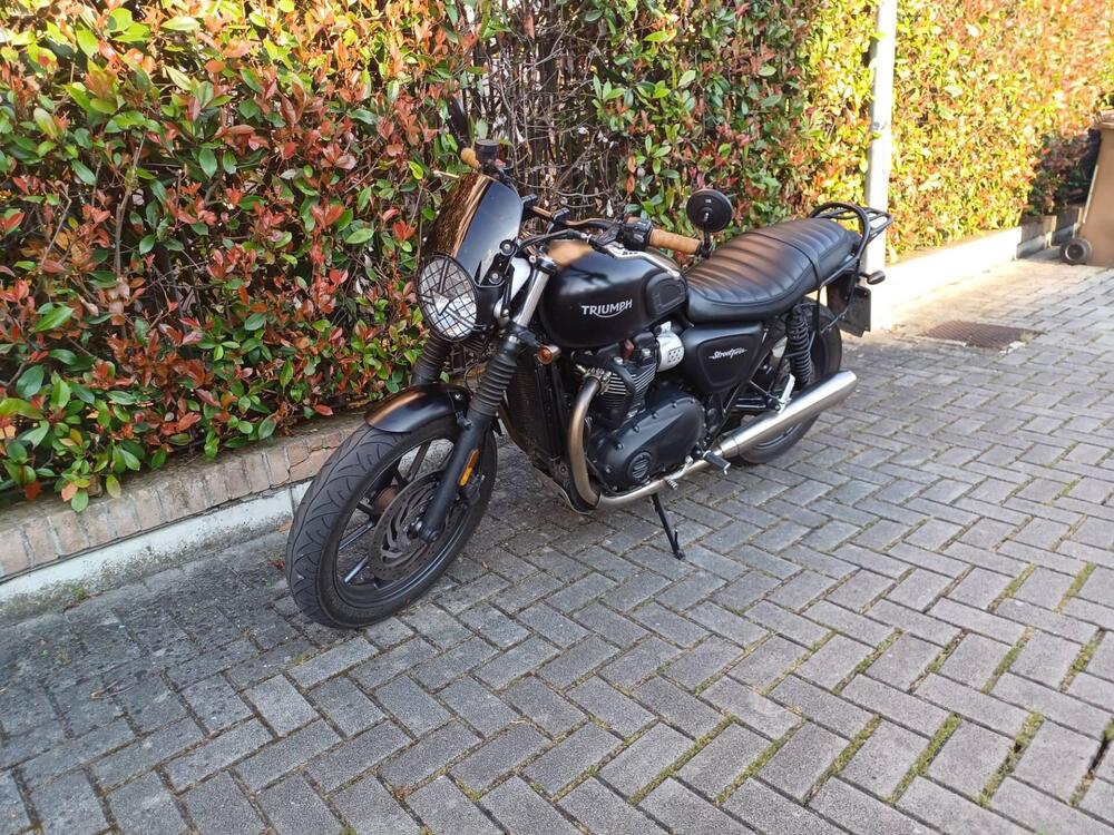 Triumph Street Twin 900 (2017 - 18) (2)