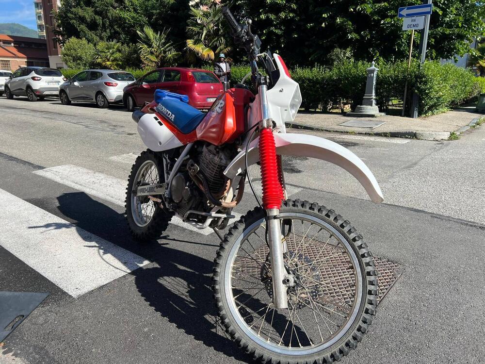 Honda Xr 600 R (3)