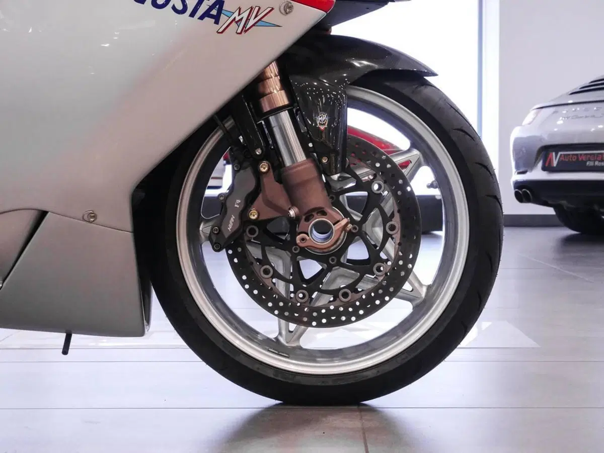 MV Agusta F4 750 S (2000 - 02) (9)