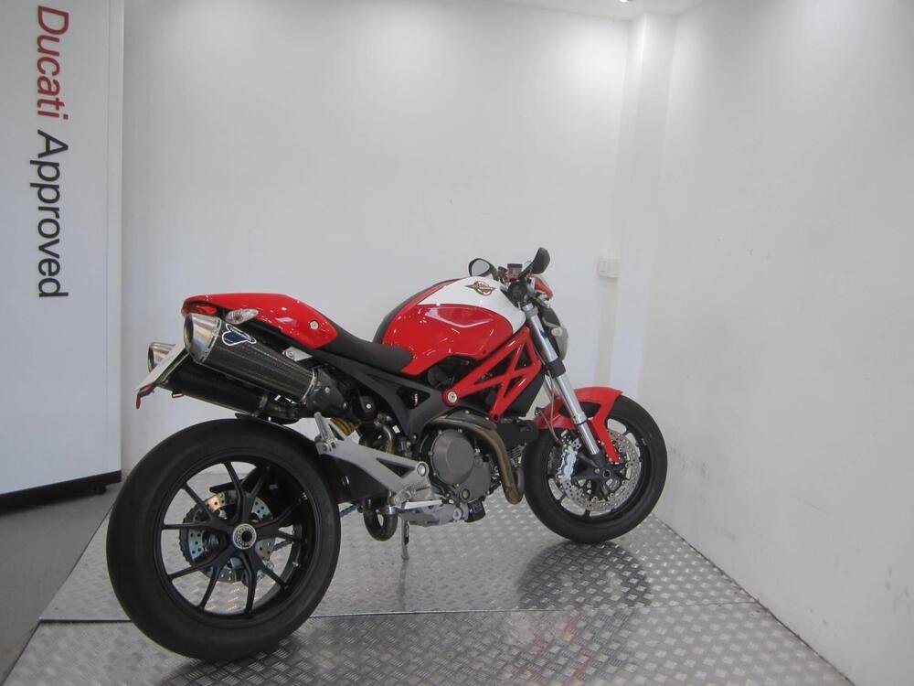 Ducati Monster 1100 (2009 -10) (4)