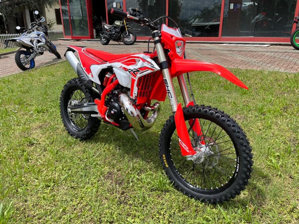 Betamotor RR X-PRO 300 2T Enduro (2025) (2)