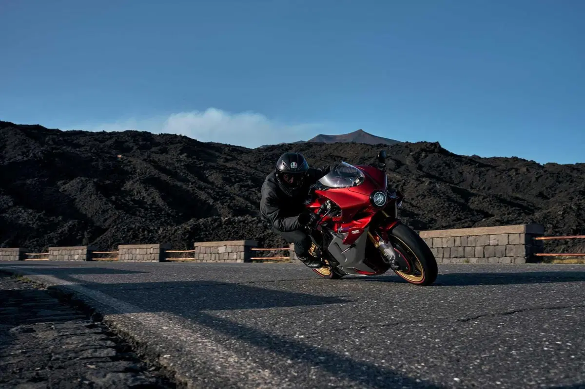 MV Agusta Superveloce 1000 Serie Oro: Alta Gioielleria [GALLERY] (4)