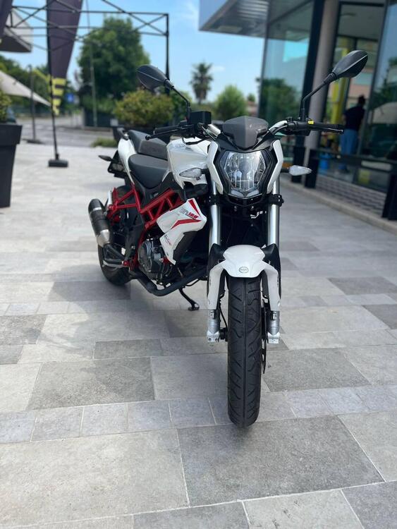 Benelli BN 125 (2018 - 20) (2)