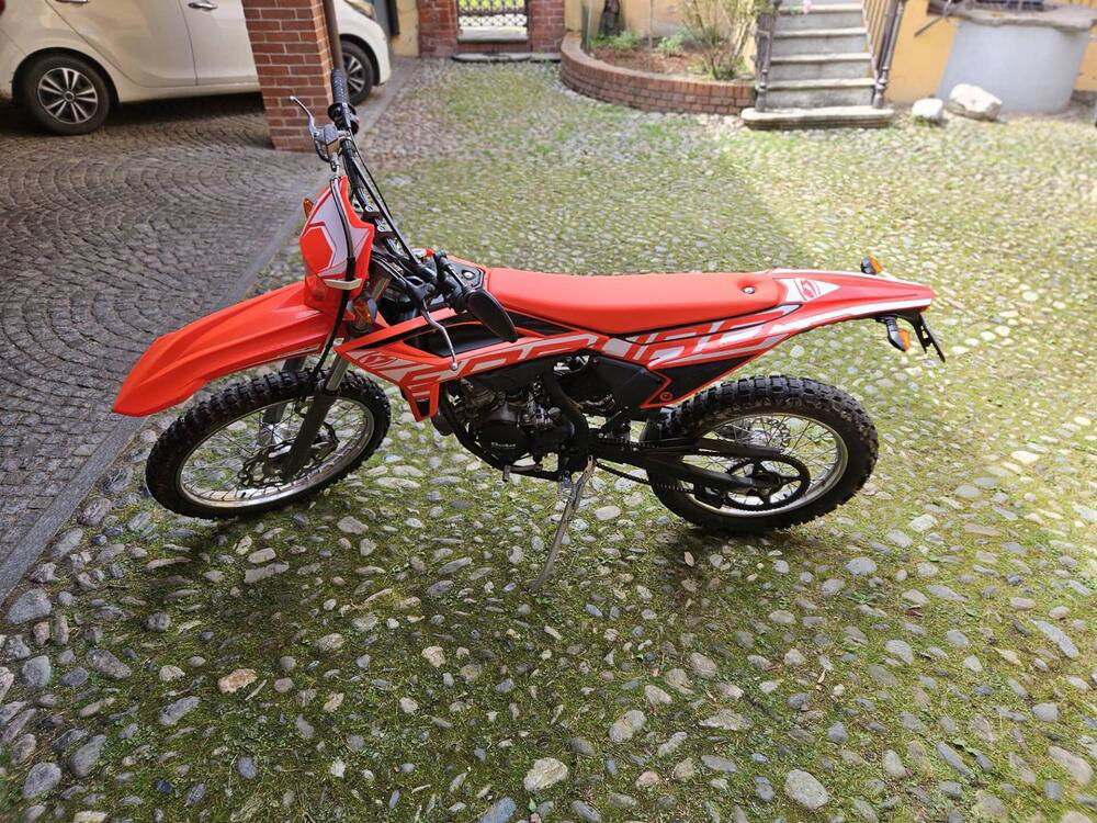 Betamotor RR 50 Enduro (2021 - 24) (2)