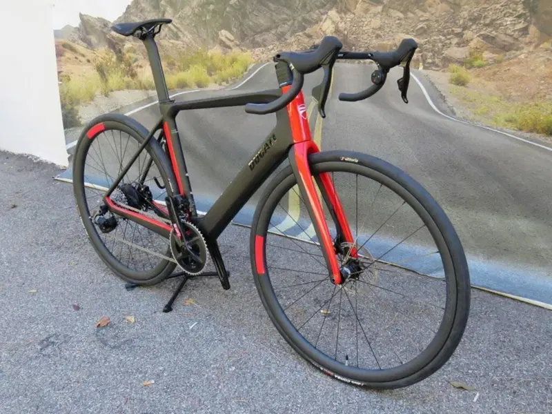 E-ROAD DUCATI FUTA AXS (3)