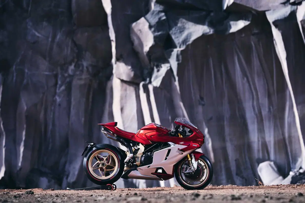 MV Agusta Superveloce 1000 Serie Oro: Alta Gioielleria