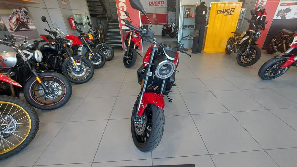 Moto Morini SEIEMMEZZO STR (2022 - 24) (2)