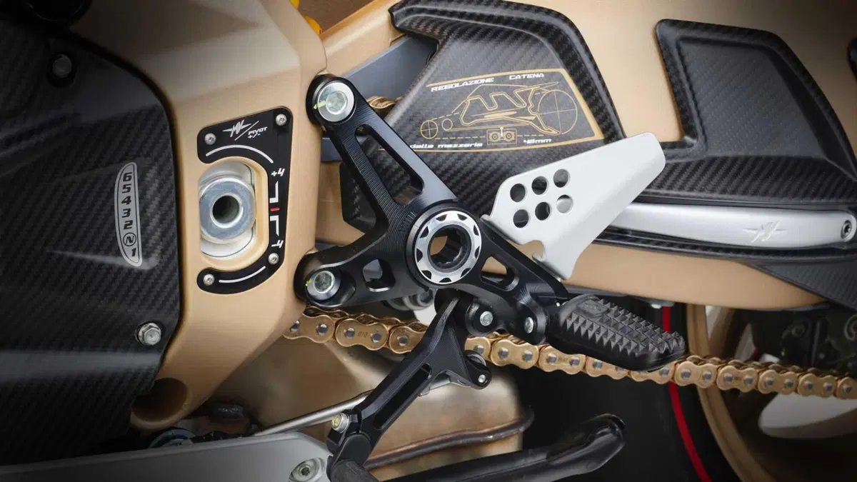 MV Agusta Superveloce 1000 Superveloce 1000 Serie Oro (2024 - 26) (20)