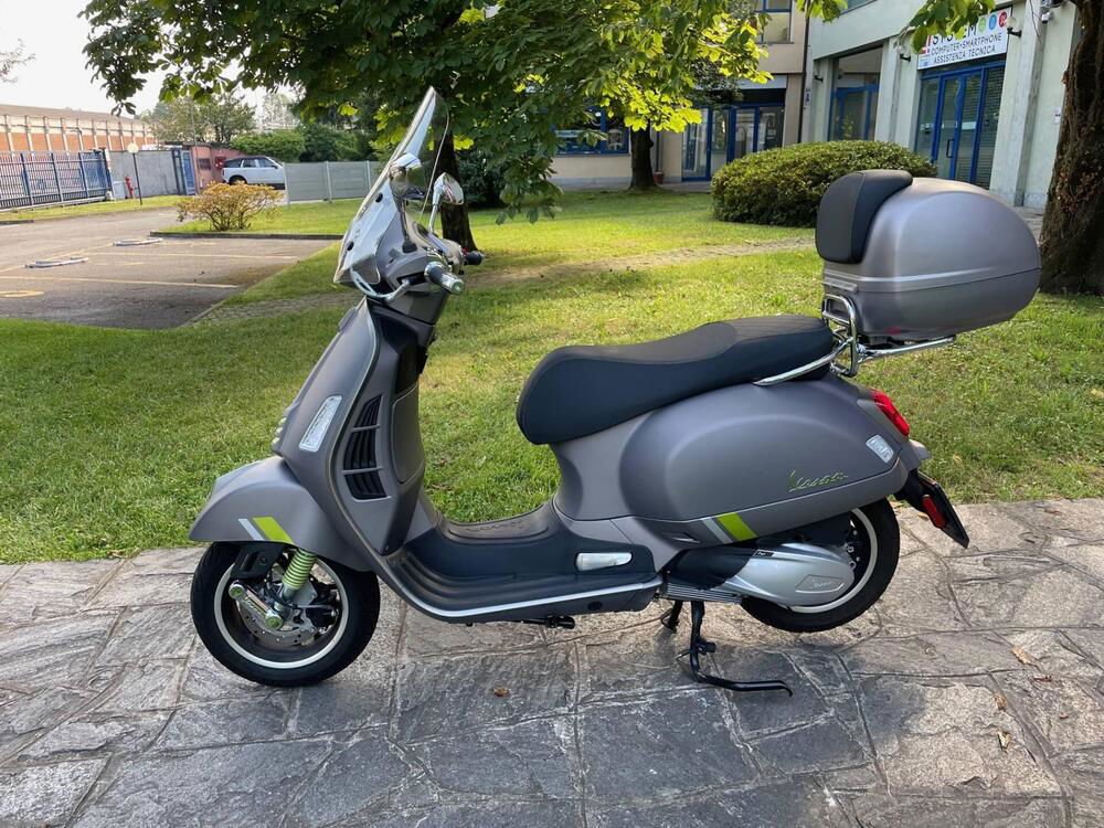 Vespa GTS 300 Super Tech (2023 - 24)