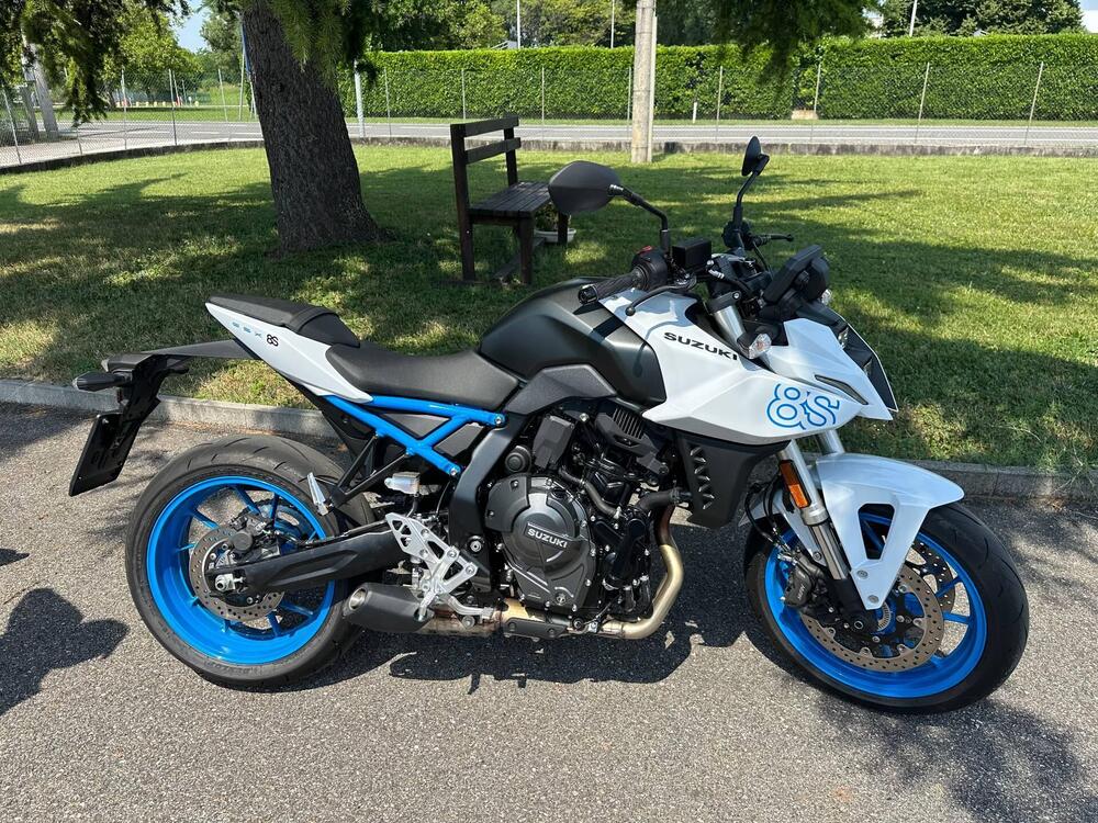 Suzuki GSX-8S (2023 - 24)