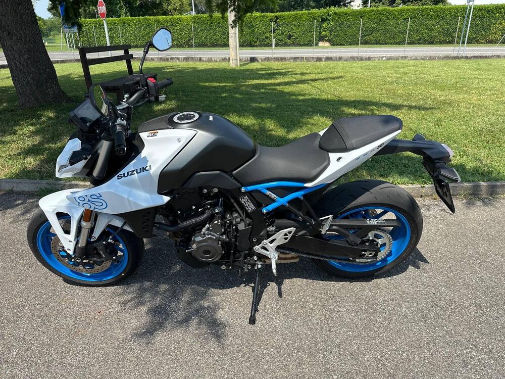 Suzuki GSX-8S (2023 - 24) (3)