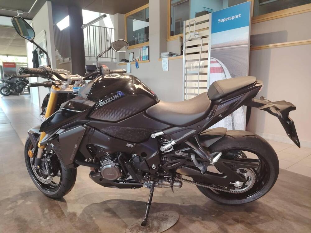 Suzuki GSX-S1000 (2021 - 24) (2)