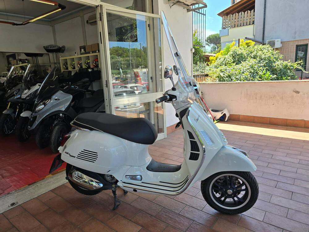 Vespa GTS 300 Super (2023 - 24) (2)