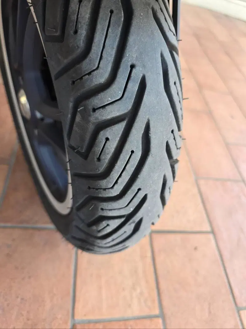 Vespa GTS 300 Super (2023 - 24) (8)