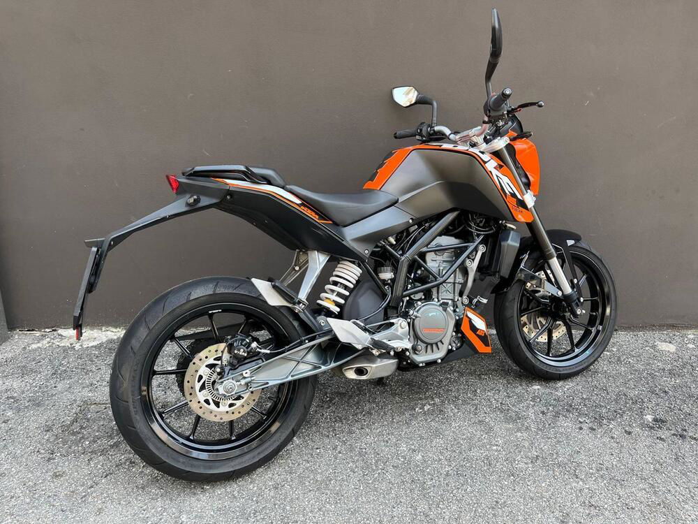 KTM 125 Duke ABS (2013 - 16) (2)