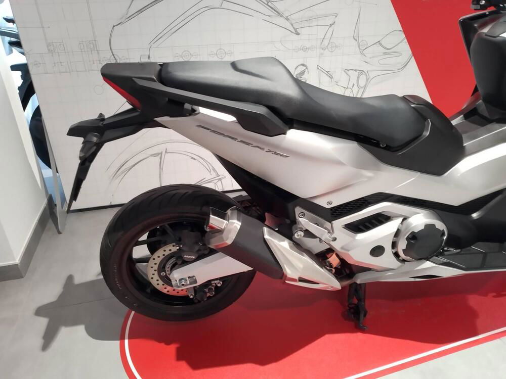 Honda Forza 750 DCT (2021 - 24) (3)