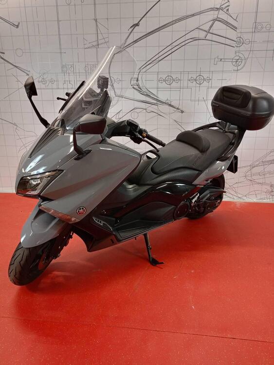 Yamaha T-Max 530 (2015 - 16) (5)