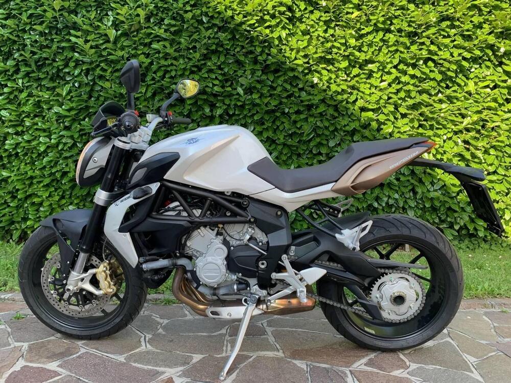 MV Agusta Brutale 675 (2011 - 15) (2)