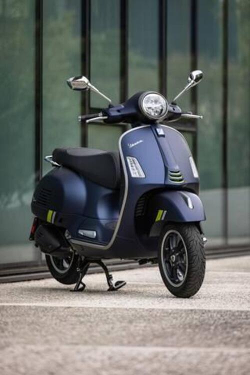 Vespa GTS 300 Super Tech (2023 - 24)