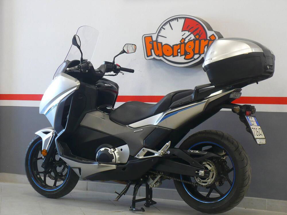 Honda Integra 750 DCT Sport (2017) (2)