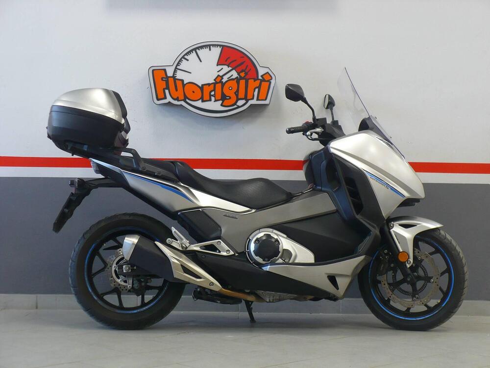 Honda Integra 750 DCT Sport (2017) (4)