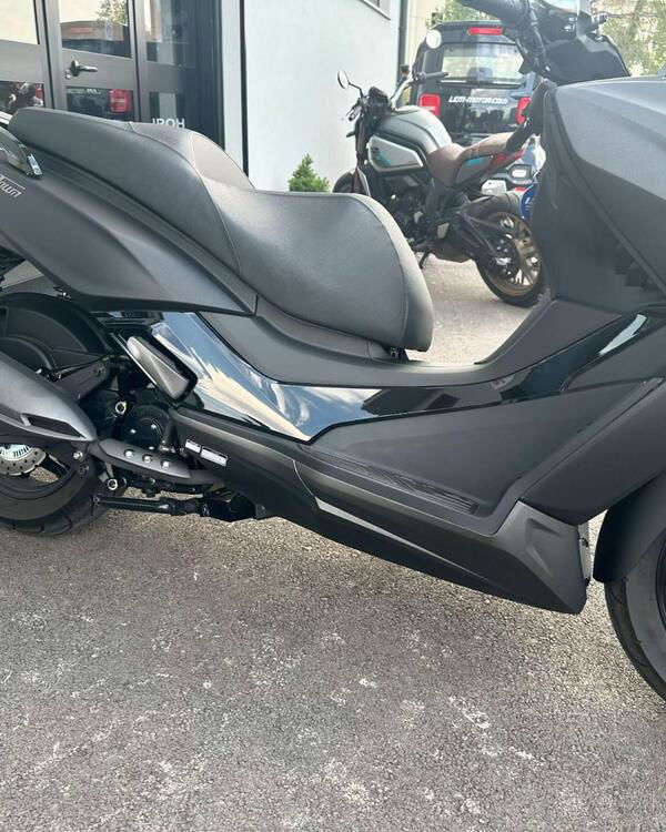 Kymco X-Town 300i (2021 - 24) (2)