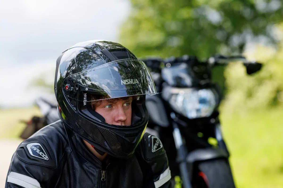 Louis Moto presenta il nuovo Carbon NRX-3 (4)