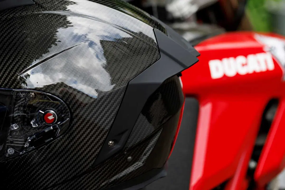 Louis Moto presenta il nuovo Carbon NRX-3 (16)
