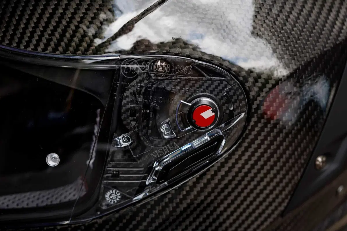 Louis Moto presenta il nuovo Carbon NRX-3 (17)