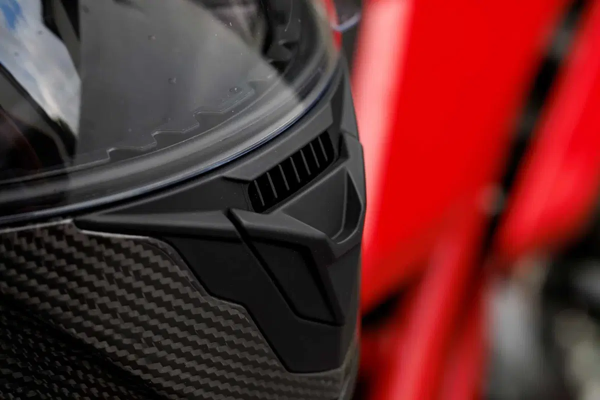 Louis Moto presenta il nuovo Carbon NRX-3 (19)