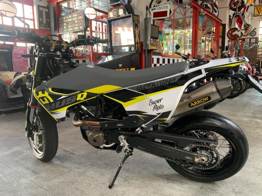 Husqvarna 701 Supermoto (2022) (5)