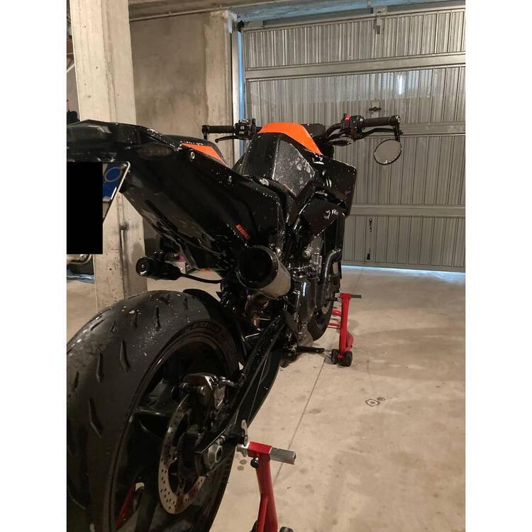 KTM 890 Duke L (2021) (4)