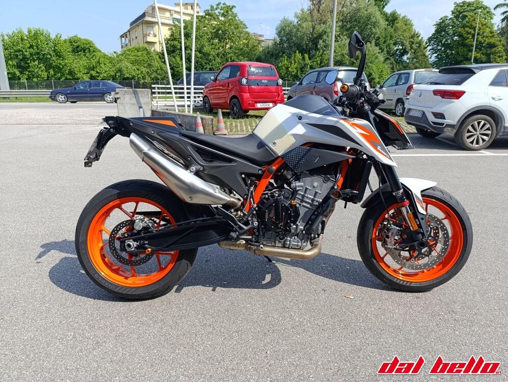 KTM 890 Duke R (2020) (3)