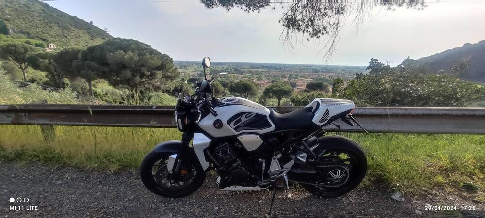 Honda CB 1000 R + Neo Sport Cafè (2019 - 20)