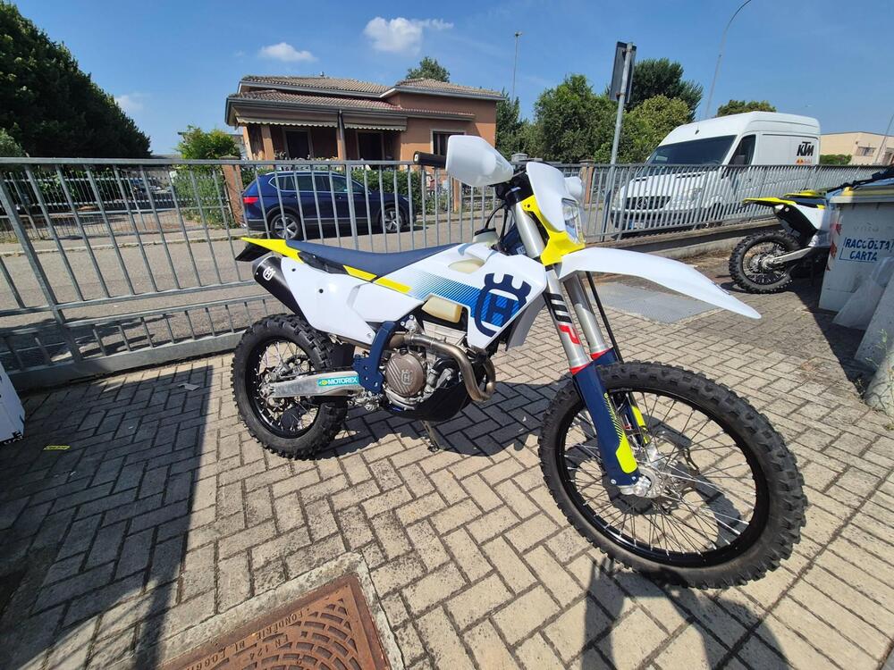 Husqvarna FE 250 (2024) (3)