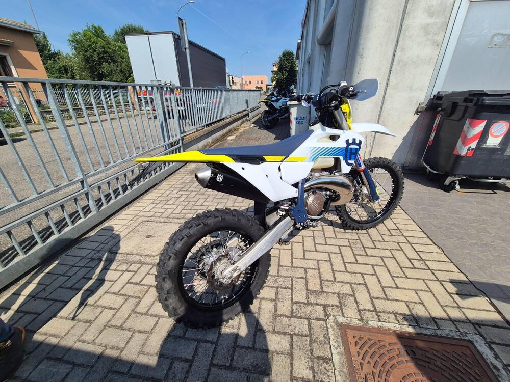 Husqvarna TE 250 (2024) (3)